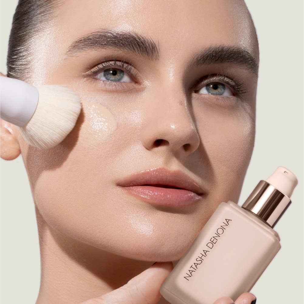 HY-GLAM&trade; FOUNDATION HYDRATING & BLURRING LONGWEAR RADIANT SERUM FOUNDATION (BASE DE MAQUILLAJE H&Iacute;BRIDA)